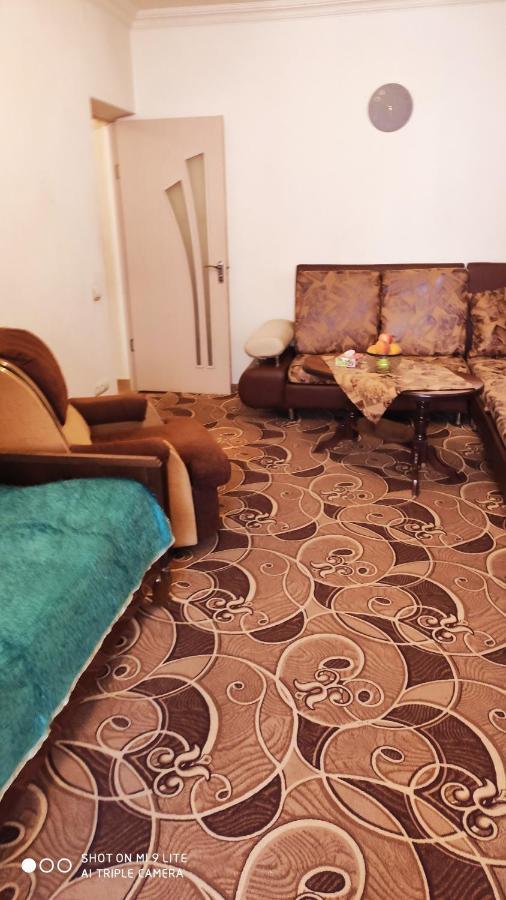 Apartments Azatutyan Avenue 9, Кв 19 Erevan Exterior foto