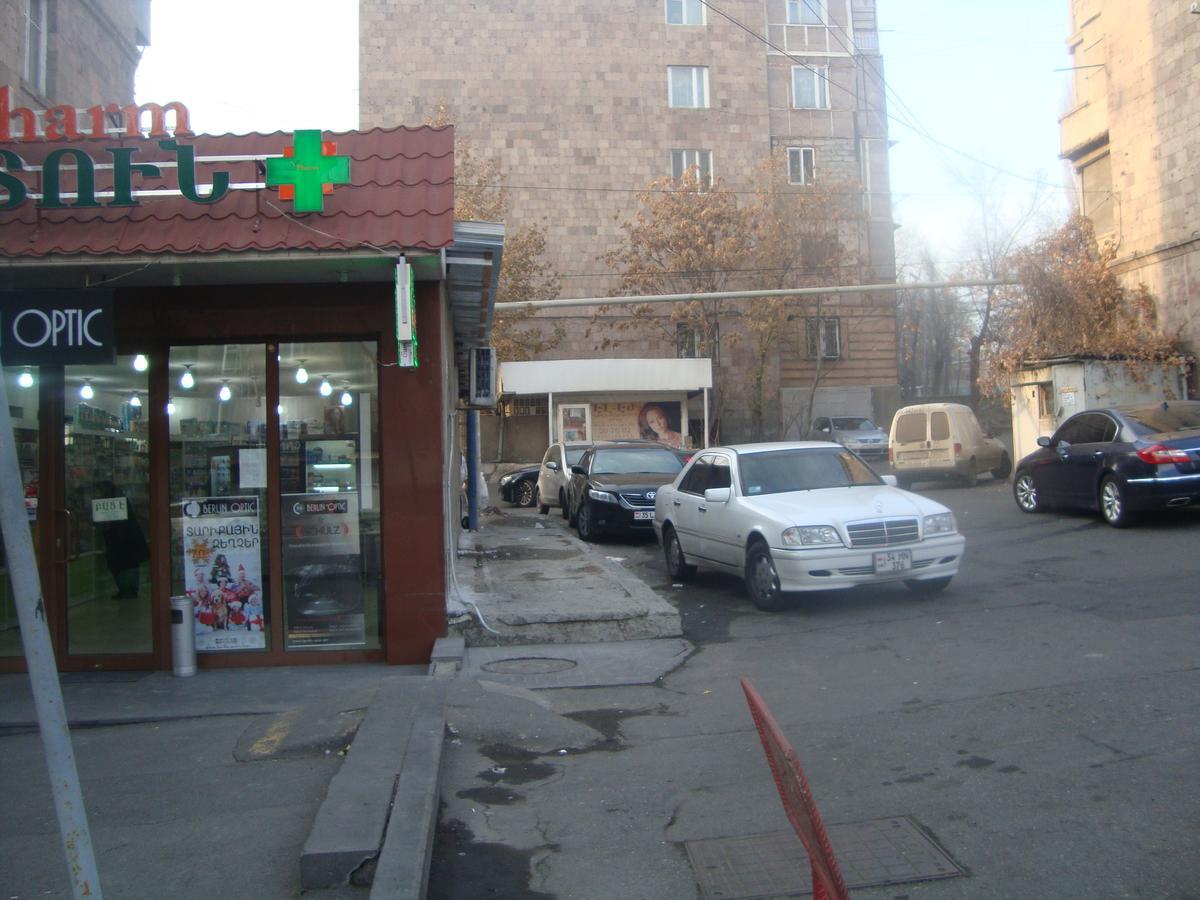 Apartments Azatutyan Avenue 9, Кв 19 Erevan Exterior foto